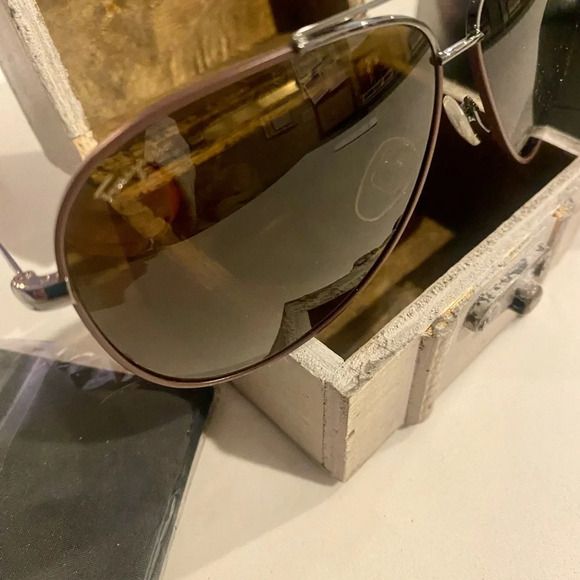 Salvatore Ferragamo Gradient Aviator Sunglasses - Retails $385 NEW AUTHENTIC - Picture 4 of 13